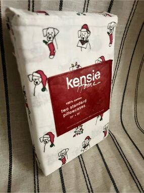 🎄NWT Kensie Home Festive Christmas Light Dog Standard Pillow Case Set